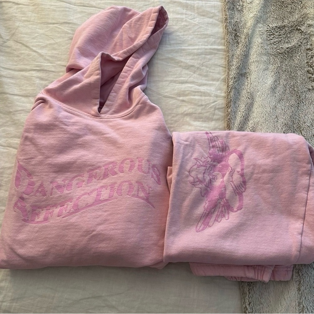 Boys Lie Pink Hoodie and Sweatpants Set - Picture 5 of 15